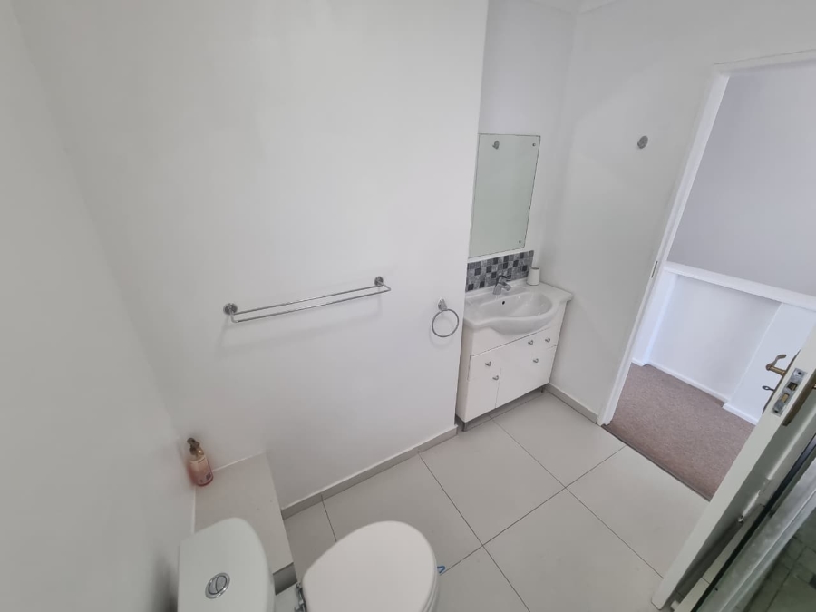 2 Bedroom Property for Sale in Claremont Upper Western Cape